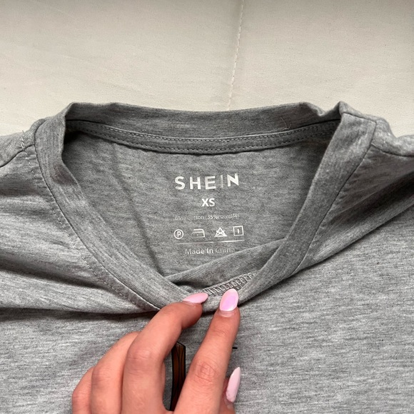 FALL GRAPHIC TEE - Picture 3 of 3